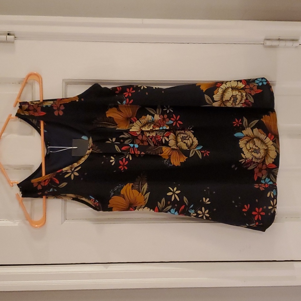 NWT Zeagoo Women's floral Tank